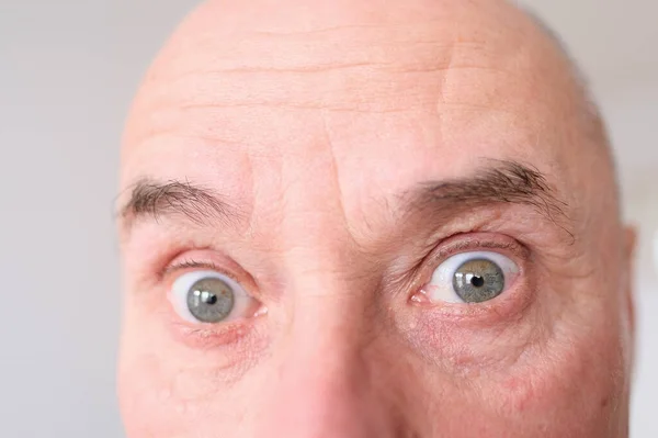 Close Front View Gray Eye Old Caucasian Man His Sixties — Stok Foto