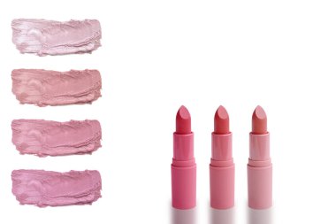 Kırmızı, ahududu, pembe, mercan, şeftali rengi, yakın plan, soyut fırça darbeleri, örnek makyaj lekesi, dekoratif kozmetik konsepti.