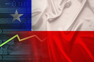 Şili bayrağı ipek, yeşil elektronik baskılı devre kartı PCB, büyüme oku, modern teknoloji konsepti, ticaret, ekonomi, politika, küresel dünya ticareti