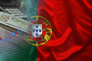 Saten, dolar banknotları, bilgisayar, borsada küresel ticaret kavramı, düşen ve yükselen dünya para birimi fiyatları üzerinde ulusal bayrak Portekiz