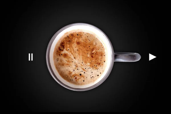 Geïsoleerde Cappuccino Koffie Grijze Beker Roodharige Verse Croissants Concept Verse — Stockfoto