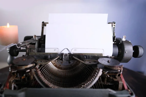 Máquina Escrever Velha Mesa Folha Branca Branco Para Texto Maquete — Fotografia de Stock