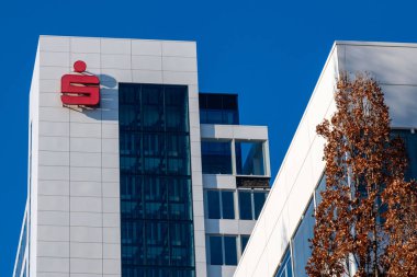 Modern Sparkasse Tasarruf Bankası Modern ofis binası, Avrupa bankacılık kurumu Merkezi Frankfurt am Main, Hesse, Almanya profesyonel hizmetleri, Frankfurt - 19 Ocak 2025