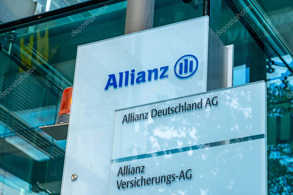 Modern Mainova AG power plant in Frankfurt am Main, providing electricity, gas industrial complex, heat and water across Hessen region, Industrial energy facility, Frankfurt, Germany - August 11, 2025