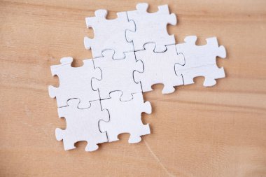 Yakın plan erkek elleri Fas Dirhem parası, bozuk para, kağıt dirhem banknotları, konsept nakit ödemeleri, para tasarrufu, tatil, takas ve para birikimi için kaydedin