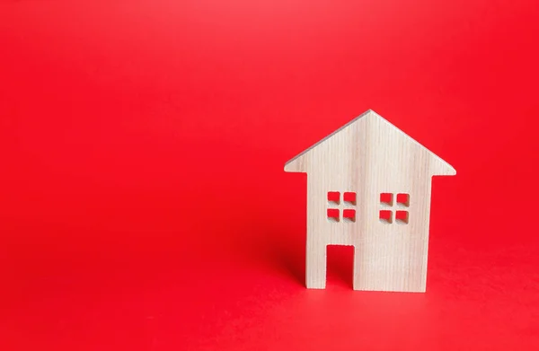 Wooden House Red Background Buying Selling Real Estate Housing Realtor — Stock Photo, Image