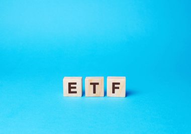Tahta, ETF-Borsa Ticaret Fonu 'nu engelliyor. Yatırım fonu tipi ve takas ürünü. Hisse senetleri. İş ve finans kavramı