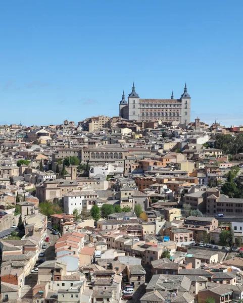 Toledo Španělsko Pohled Staré Město Město Proslulým Alcazar Vrcholu Kopce — Stock fotografie