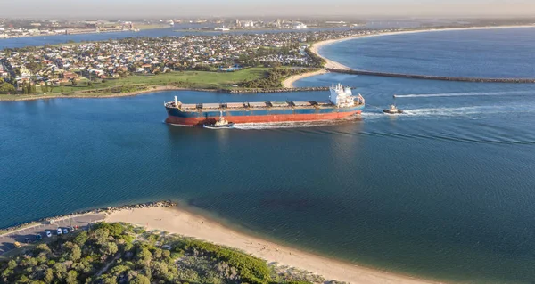 Ett Stort Kolfartyg Anlöper Hamnen Newcastle Nsw Australien Newcastle Port — Stockfoto