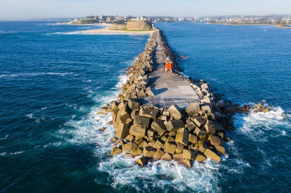 Flygfoto Över Nobbys Vågbrytare Vid Mynningen Jägarfloden Och Port Newcastle — Stockfoto