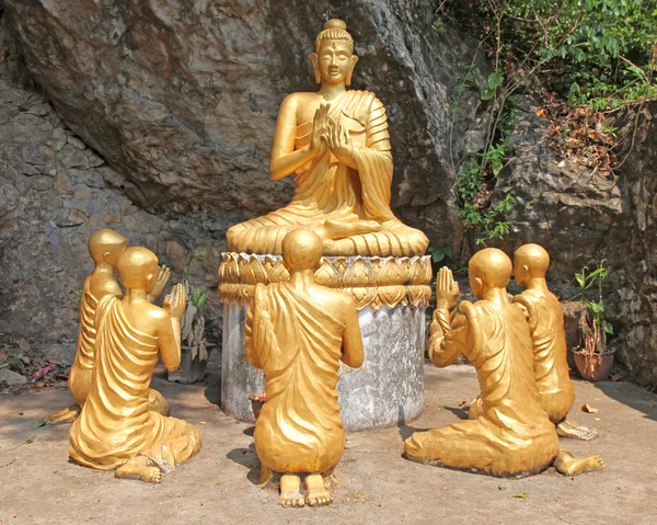 Standbeeld van Boedha - Luang Prabang Laos — Stockfoto