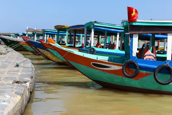 Barcos coloridos - Hoi An Vietnam — Fotografia de Stock