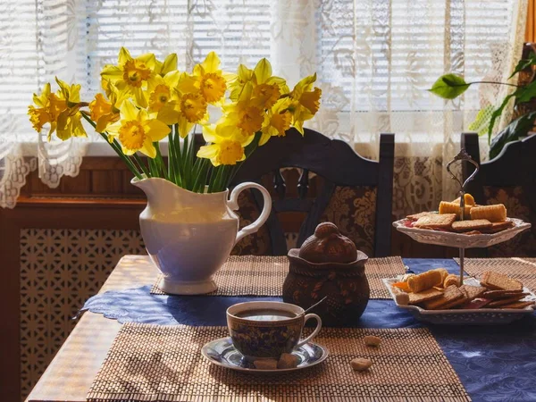 Still Life Coffee Flowers Dining Room — Foto Stock