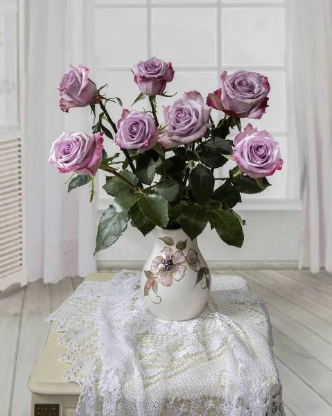 Натюрморт Букетом Розовых Роз — стоковое фото
