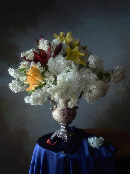 Natura Morta Con Lussuoso Bouquet Fiori Giardino — Foto Stock