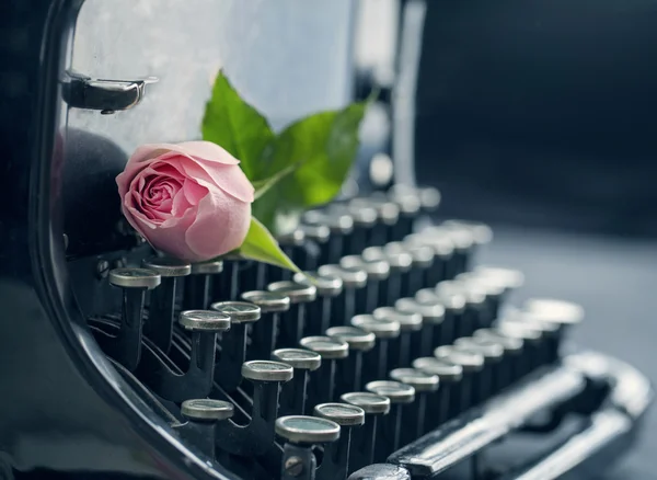 Old antique black vintage typewriter — Stock Photo, Image