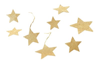 Noel manzaralı dekorasyon için altın yıldızlar. Hem yukarıdan hem perspektiften. Beyaz izole bir arkaplanda dekorasyon ögeleri