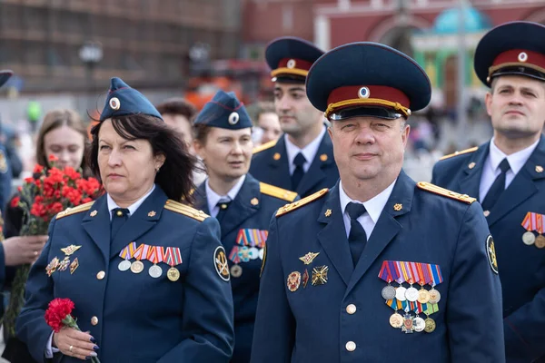 2021年5月5日、ロシア、モスクワ。勝利の休日に退役軍人へのお祝いのリハーサル. — ストック写真