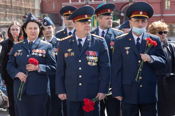 5 maj 2021, Ryssland, Moskva. Repetition av gratulationer till veteraner på segerns högtid. — Stockfoto