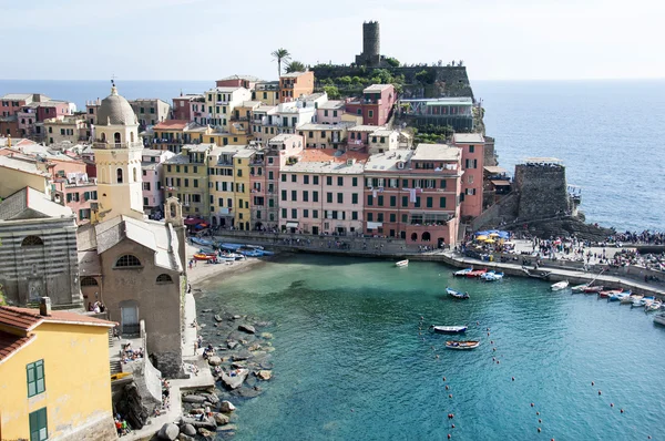 Vernazza 村-五渔村 — 图库照片