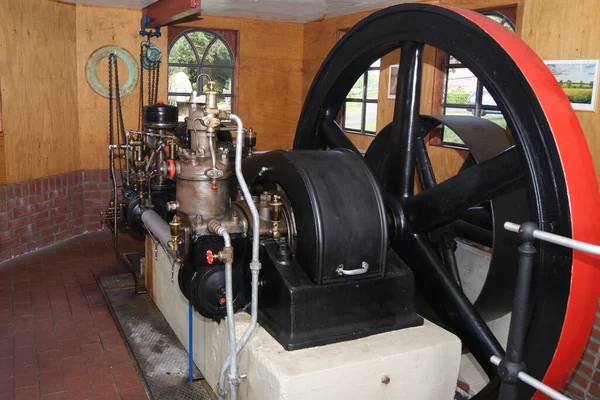 Tarihi bir dizel motor.