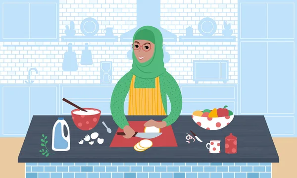 Mujer sonriente mayor con un hidjab preparando una comida. Ilustración de vector de estilo plano. — Vector de stock