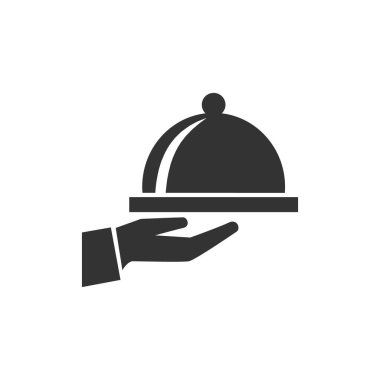 Garson el servis tabağını tutuyor.