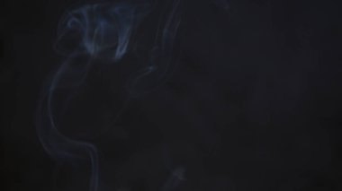 Metin veya tasarım için bulanık arkaplan. Bulanık soyut duman deseni. Tek renkli bir resim. Siyah ve beyaz soyut tasarım.