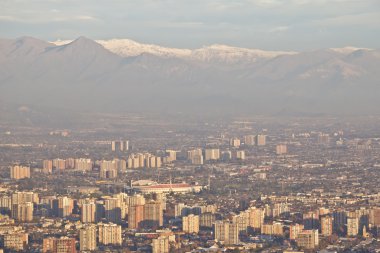 santiago Şili üzerinden hava kirliliği