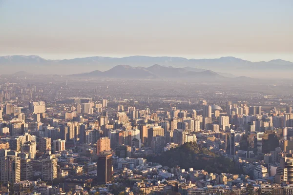 Znečištění ovzduší nad santiago chile — Stock fotografie