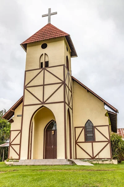 ブラジル南部の小さなルーテル教会 Igrejinha Rio Grande Sul — ストック写真