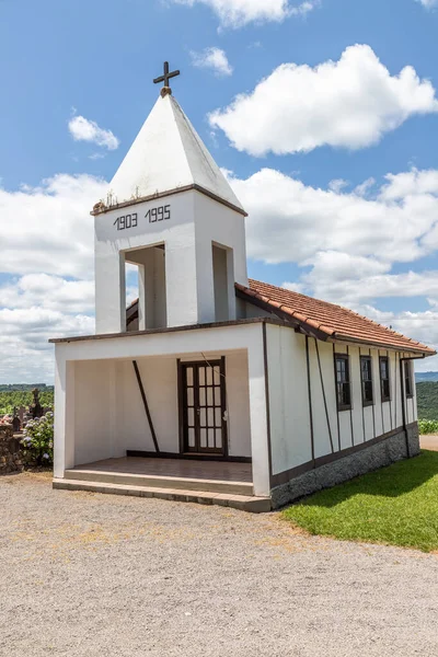 Μικρή Εκκλησία Και Νεκροταφείο Picada Cafe Rio Grande Sul Βραζιλία — Φωτογραφία Αρχείου