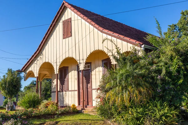 Ancienne Maison Bois Avec Jardin Coloré Pinhal Alto Nova Petropolis — Photo