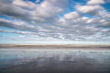 Dalgalar ve bulutlar, Torres, Rio Grande do Sul, Brezilya