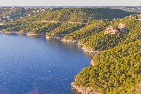 Travis lake at sunset — Stock Photo, Image