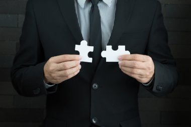 Bağlanmak için iki parçalı holding iş adamları