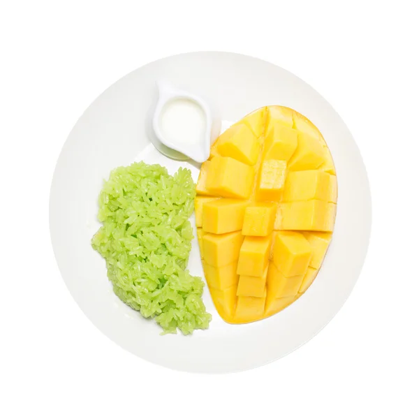 Mango y arroz pegajoso aislado sobre fondo blanco, postre tailandés —  Fotos de Stock