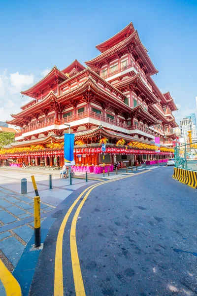 Temple de la relique des dents de Bouddha à Chinatown à Singapour — Photo