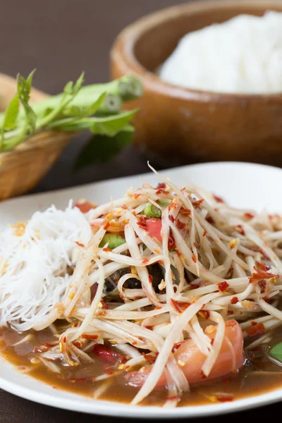 Green papaya salad — Stock Photo, Image