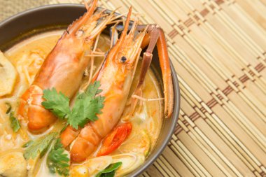 Tom yam kung çorbası. Tayland gıda