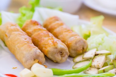 Vietnamca köfte sarar, Nam Neung, Vietnamca gıda