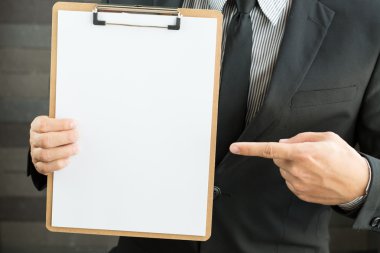 İşadamı gösteren boş belge