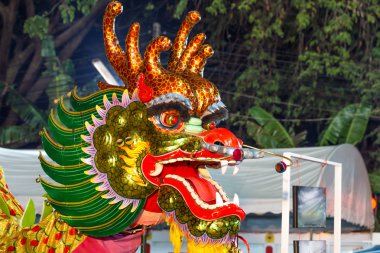 Çince ejderha başlı danslar geleneksel Çince Drago için kullanılan