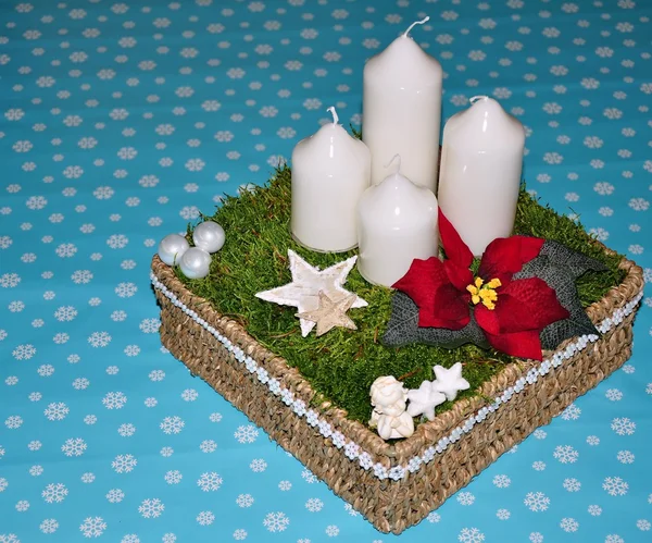 Adventskrans met kaarsen — Stockfoto