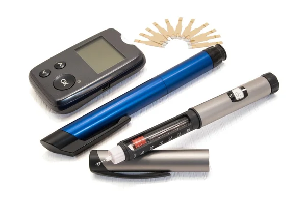 Glukometr i insuliny długopisy — Zdjęcie stockowe