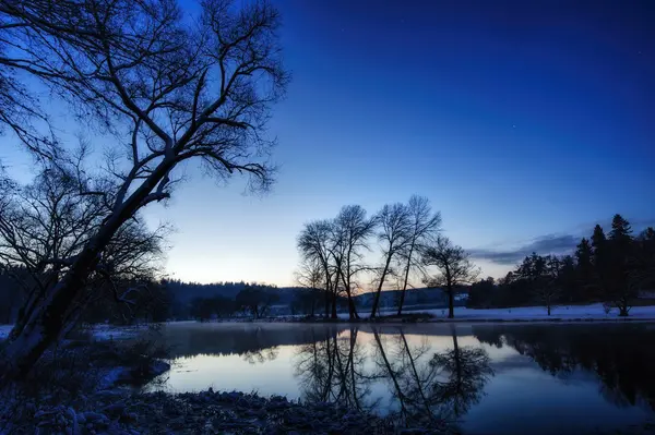 Evening on the winter river — Stock Photo, Image