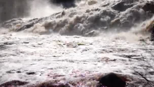 Bonito panorama de cascada — Vídeo de stock
