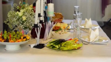 Restaraunt Festival tablo tilt kadar