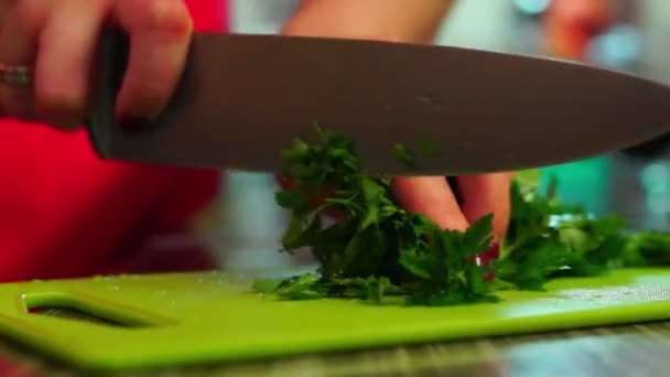 Masak chops parsley — Stok Video