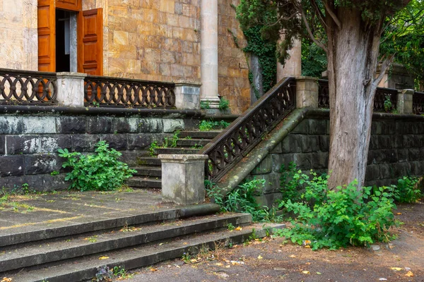 Entrance Porch Railings Back Door Old Abandoned Theater Gagra Abkhazia — Stock Photo, Image